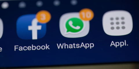 WhatsApp Working on a Revamped Dark Interface, Sidebar for Web Users: Report