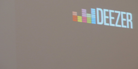 Deezer Users Can Stream Music via Google Assistant